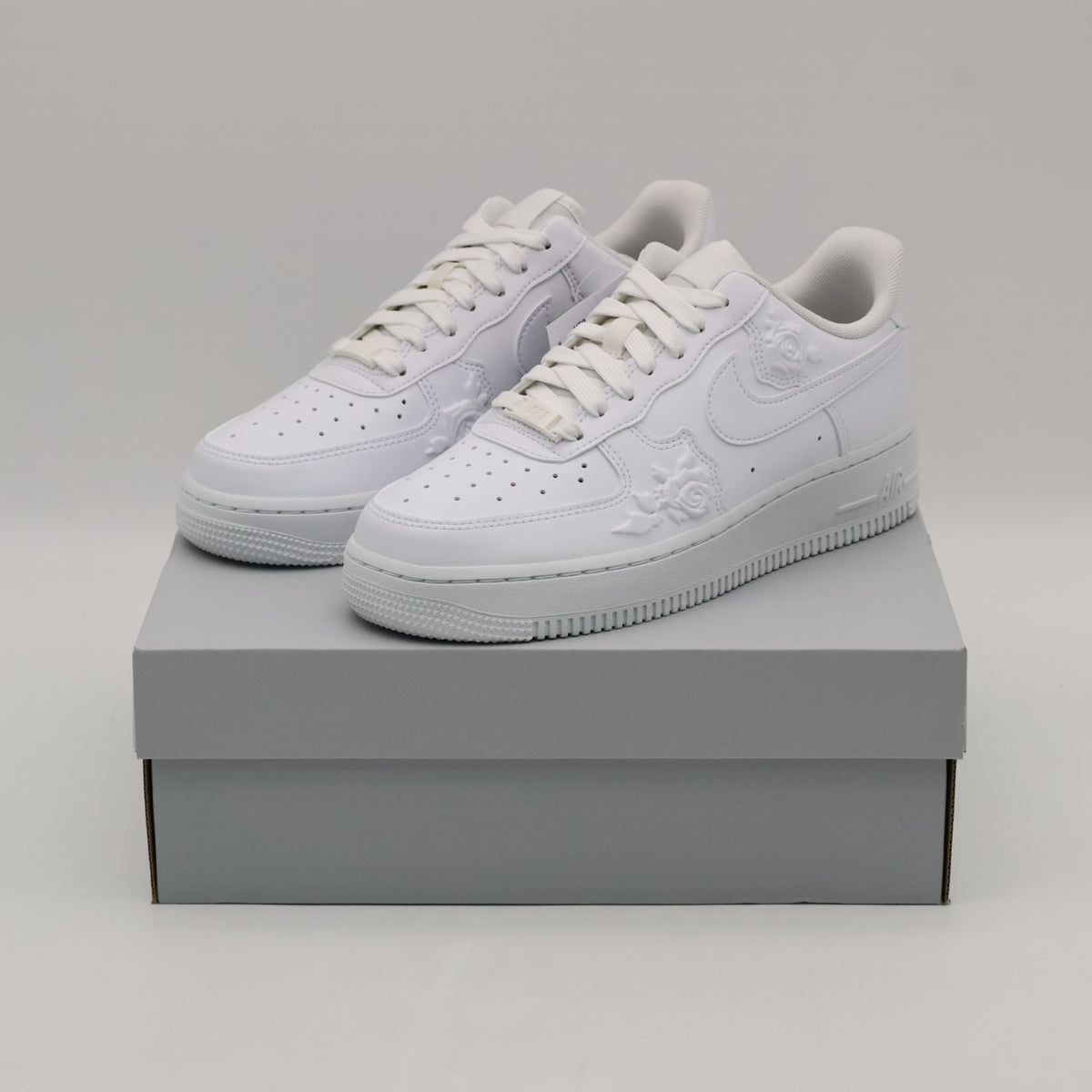 HF2016-100 Nike Air Force 1 '07 White Roses (Women's)