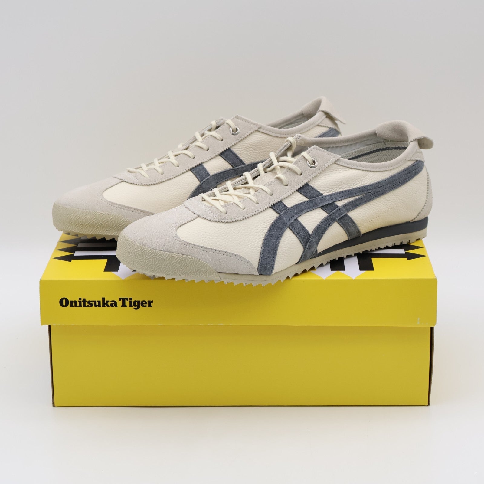 1183C015-200 Onitsuka Tiger Mexico 66 SD Birch Metropolis (Men's)