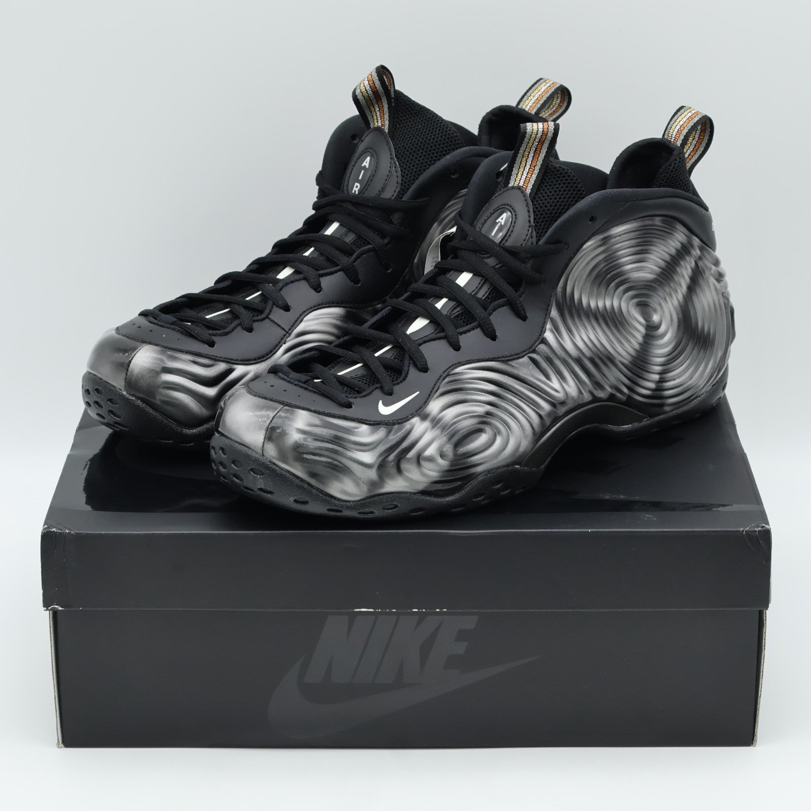 DJ7952-002 COMME des GARÃONS HOMME PLUS Nike Air Foamposite One Olympic (Men's)