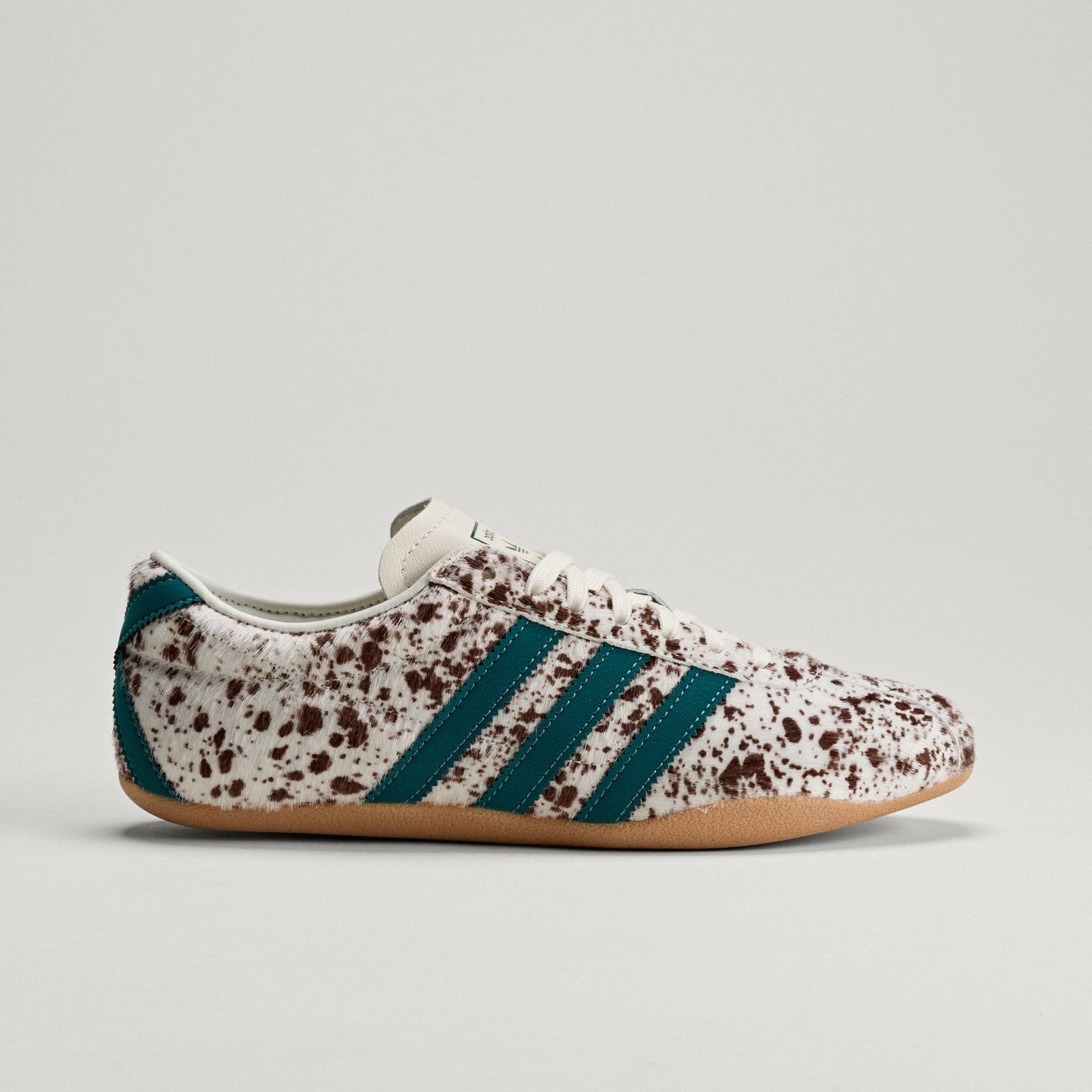 KJ7544 adidas Tokyo Off WhiteRich GreenDark Brown (Women's)