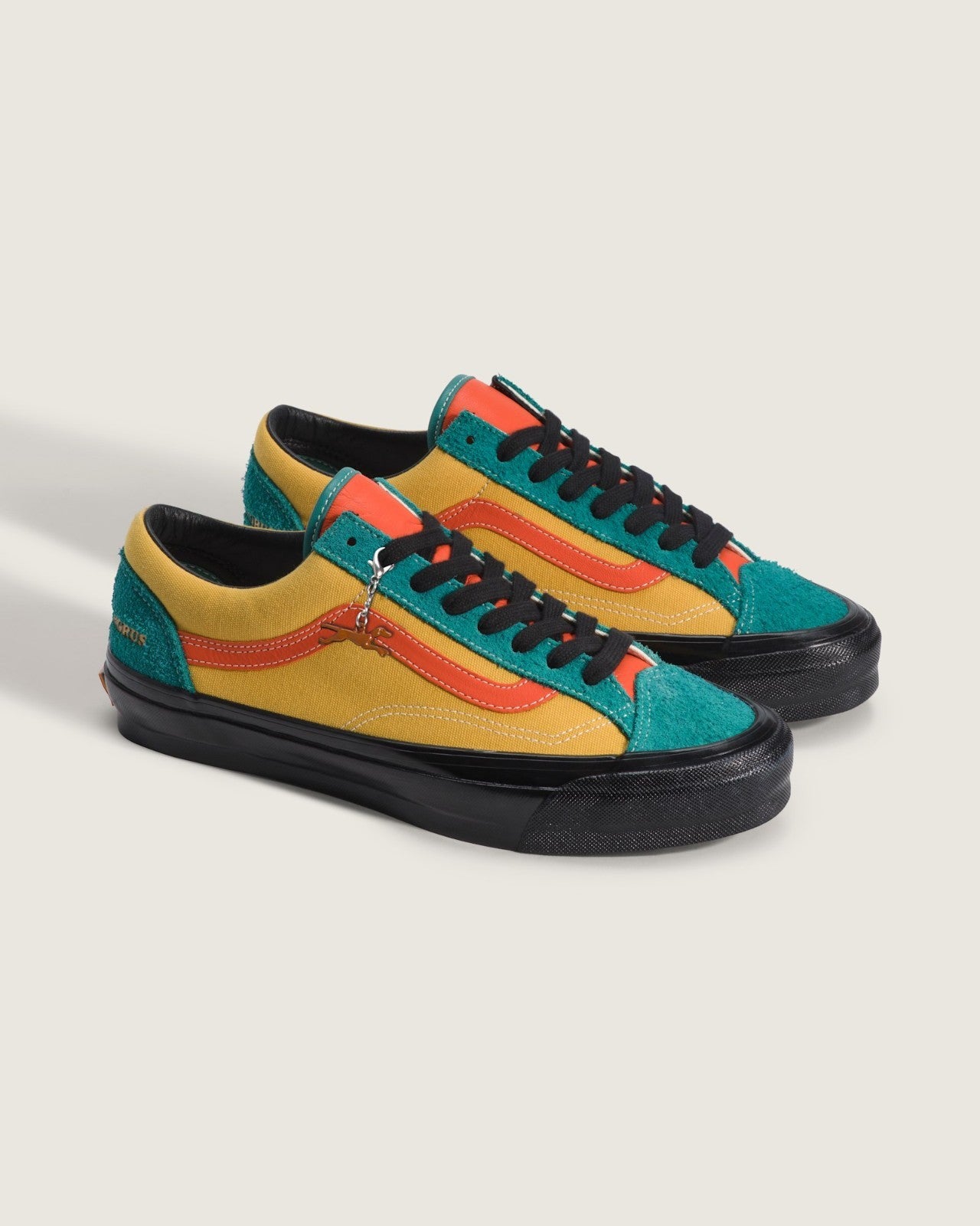 VN000DC0UXM Julian Klincewicz à OTW by Vans Old Skool 36 Mango Mojito (Men's)
