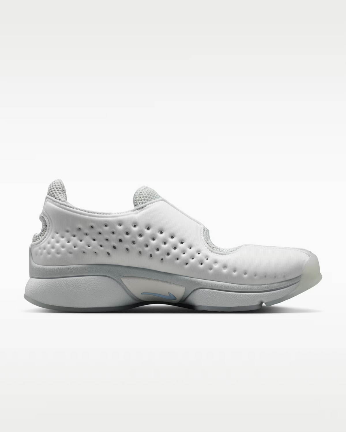 IQ8006-100 Nike Rift 2 "Summit White/Swan" (Women's)