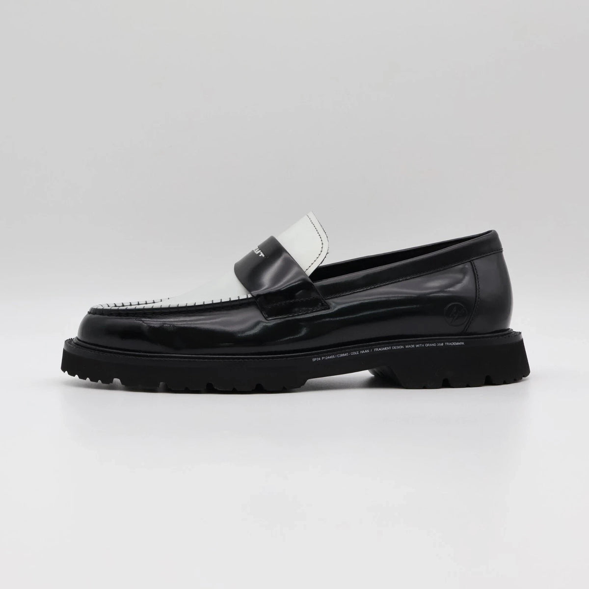 C38640 Fragment COLE HAAN American Classics Penny Loafer White Black (Men's)