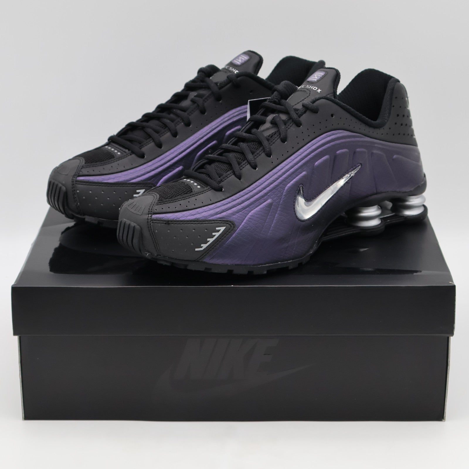 IO4546-002 Nike Shox R4 Black Metallic Silver (Men's)