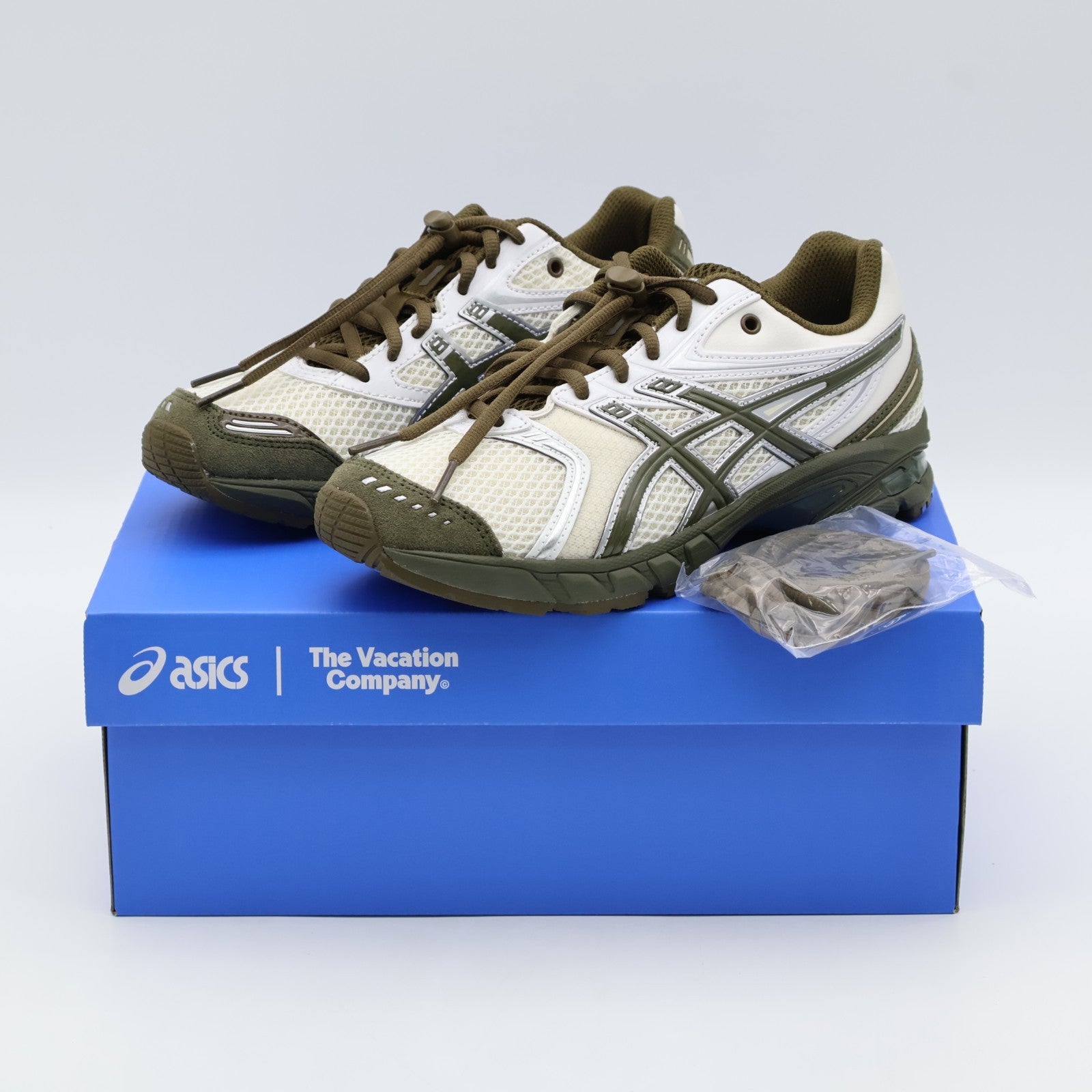 1203A810-101 Temptation Vacation à Asics Gel-DS Trainer 14 Cream (Men's)