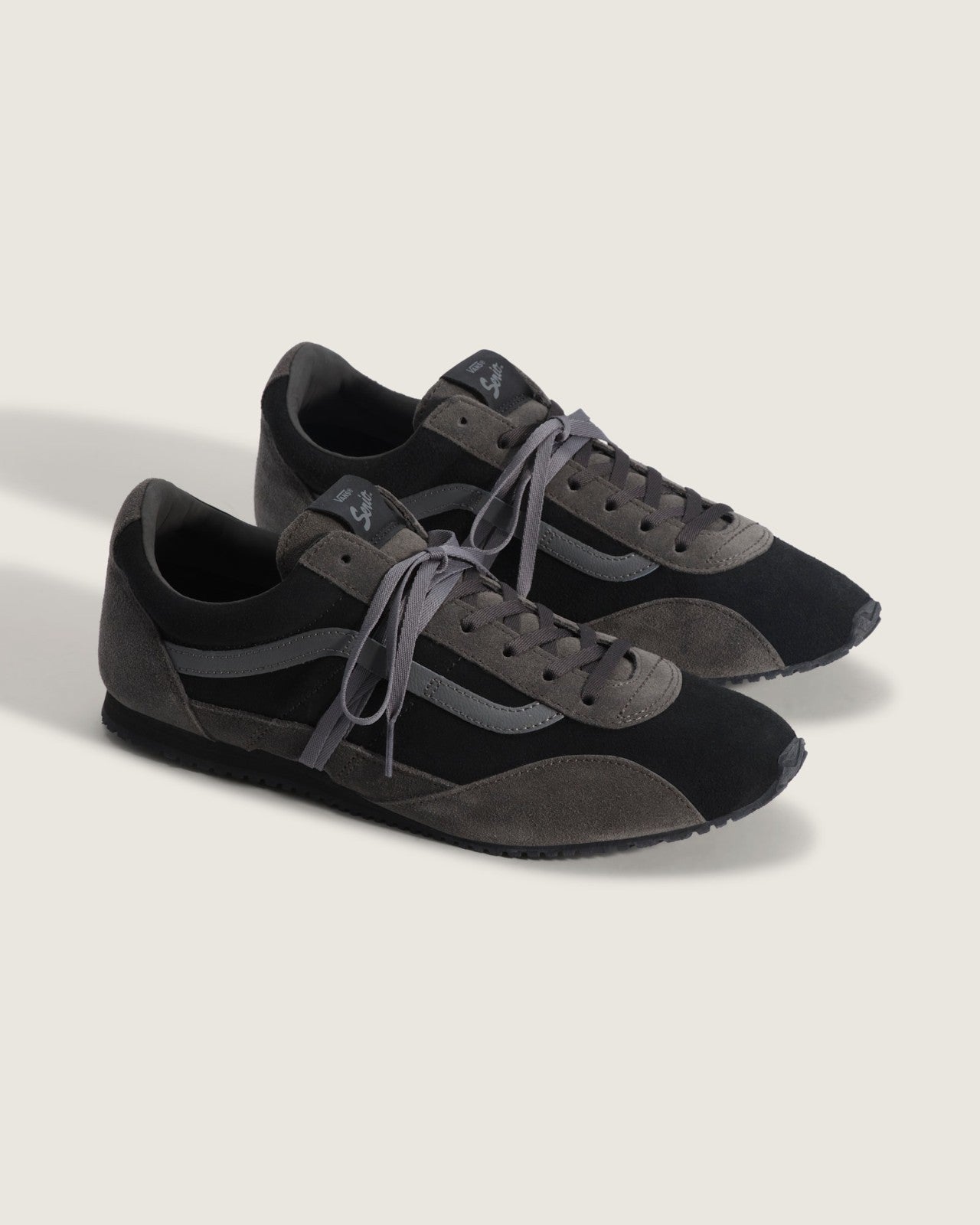 VN000EHNGAP Vans Premium Super LowPro Trainer "Black/Dark Grey" (Men's)
