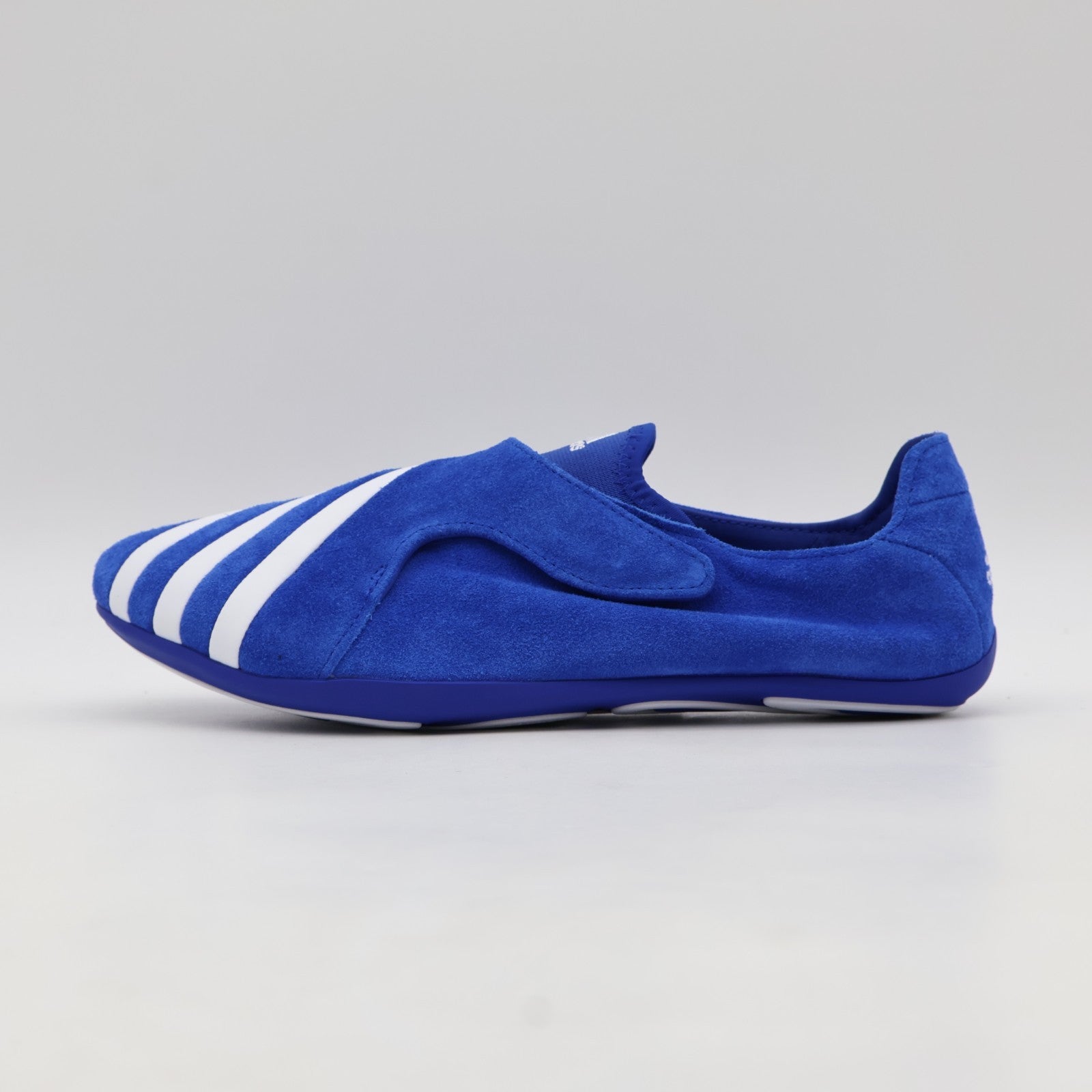 KJ9380 Pharrell Williams à adidas Vario Flat Earther "Blue" (Men's)
