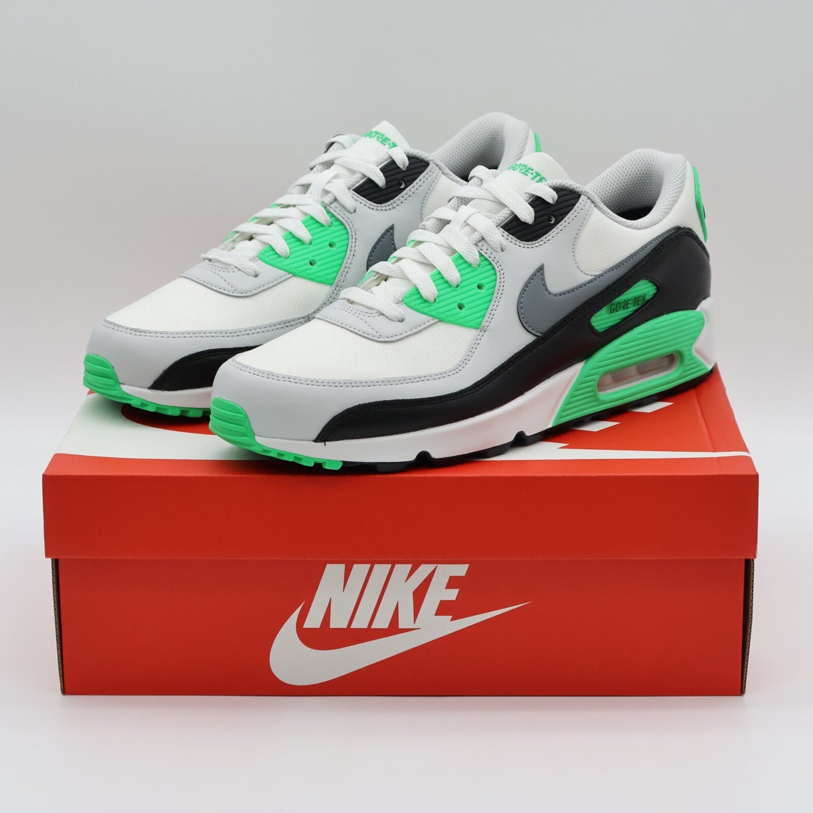 HF1045-121 Nike Air Max 90 GORE-TEX Summit White Photo Dust Black Cool (Men's)