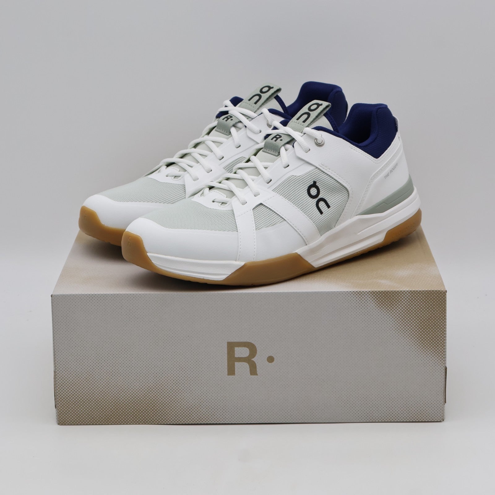 3MD30034768 On The Roger Clubhouse Pro White/Iceberg (Men's)