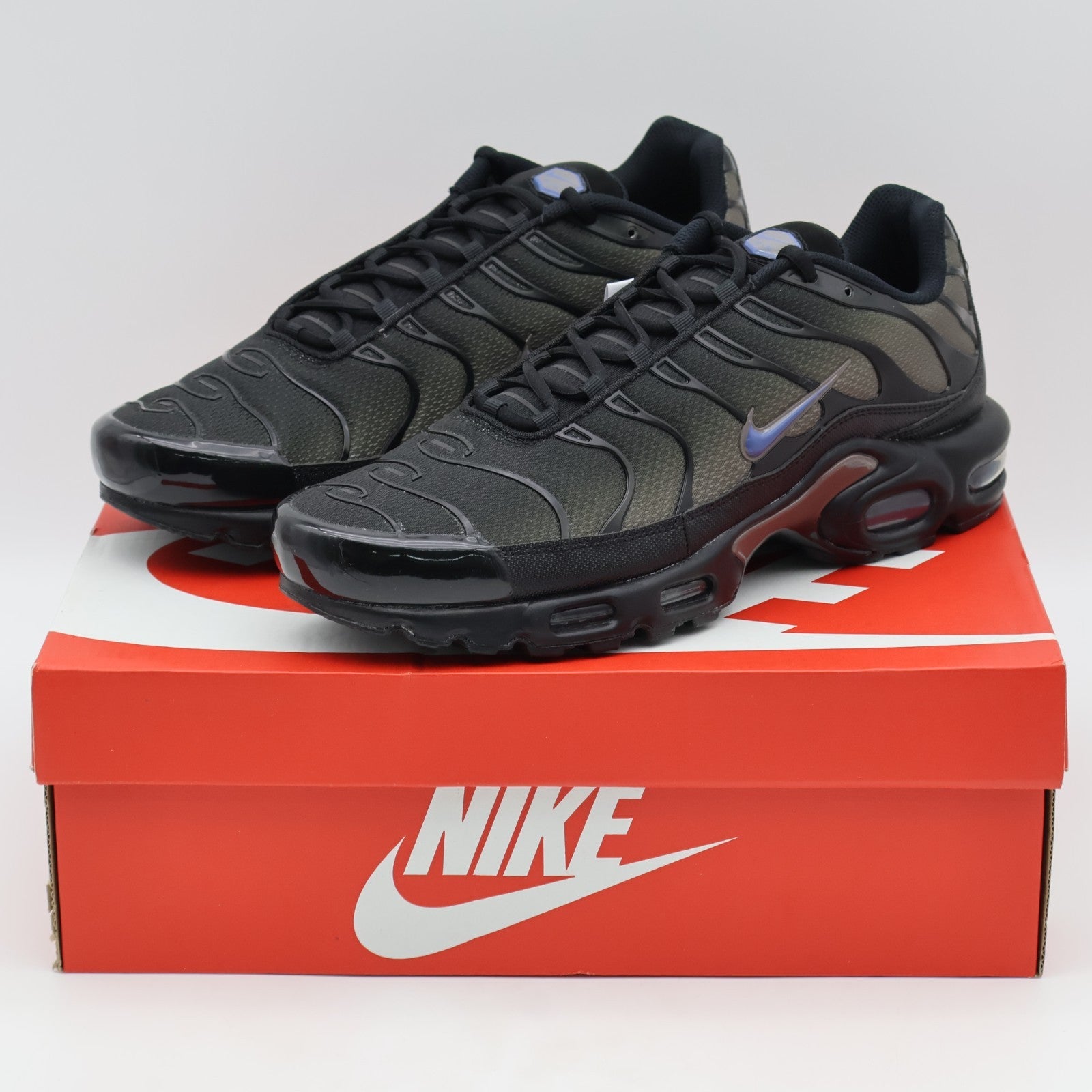 DM0032-018 Nike Air Max Plus Black Dark Smoke Grey (Men's)