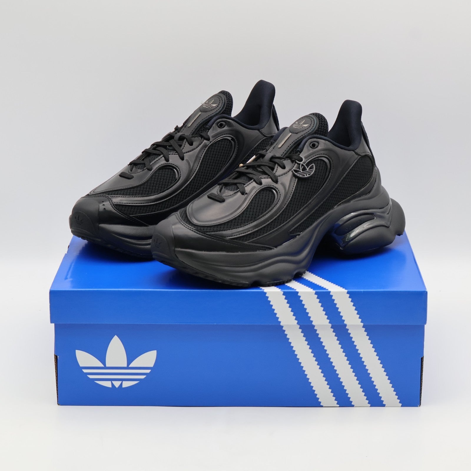 JS2468 adidas Originals Ozvenuz Core Black Charcoal Core White (Women's)