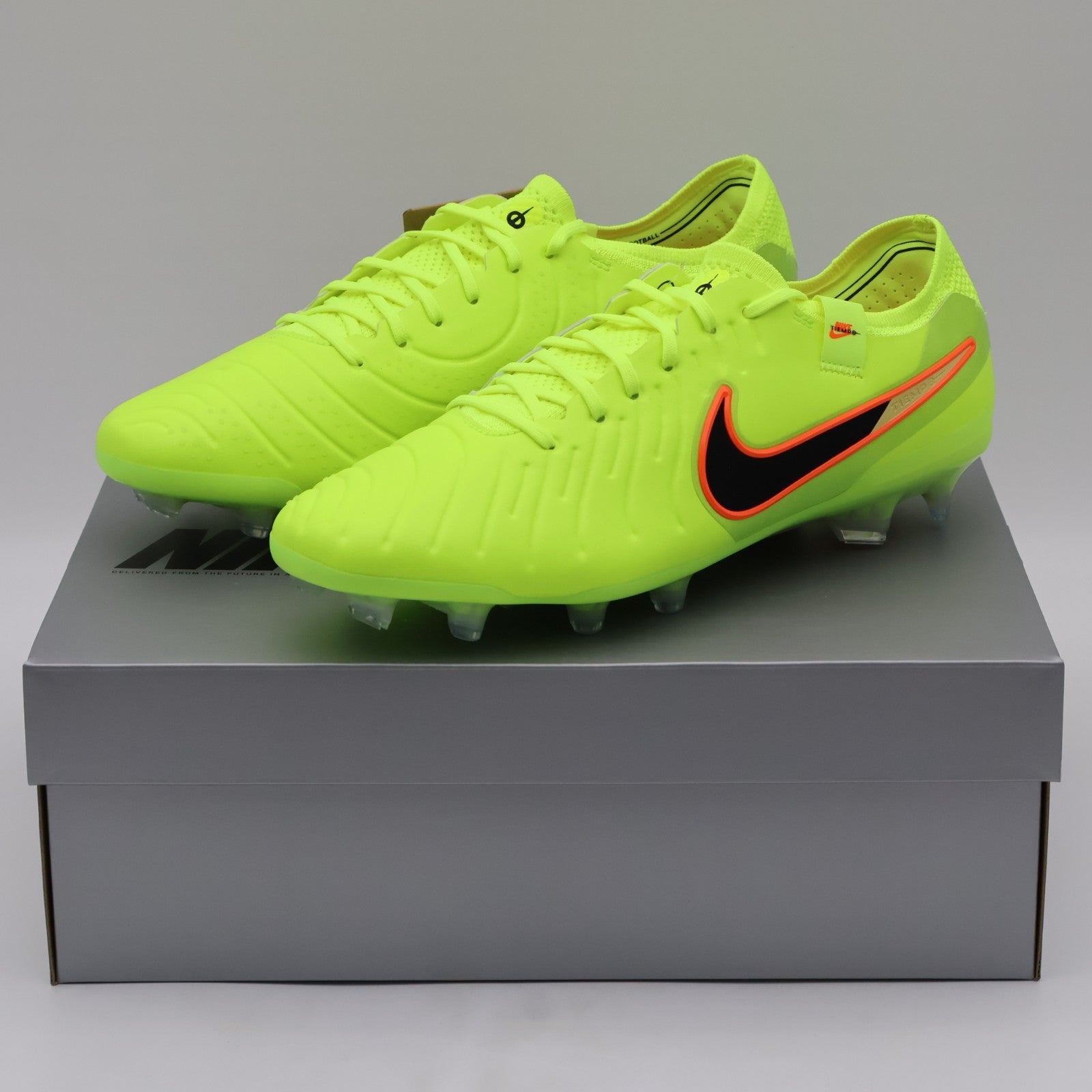 DV4328-701 Nike Tiempo Legend 10 Elite Firm Ground Low-Cut Soccer Cleats (Men's)