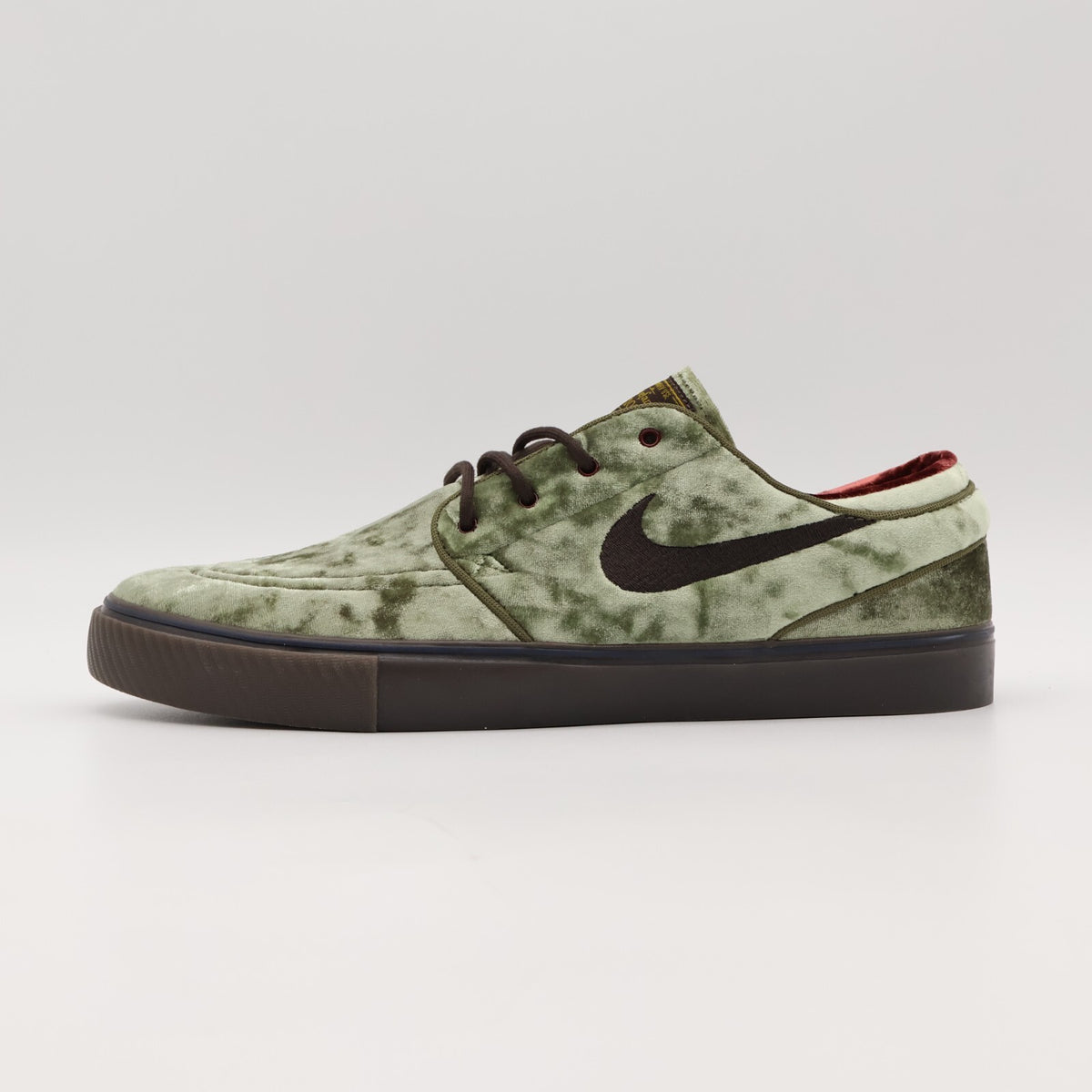 FZ1302-200 Nike SB Zoom Janoski OG SE City of Cinema (Men's)