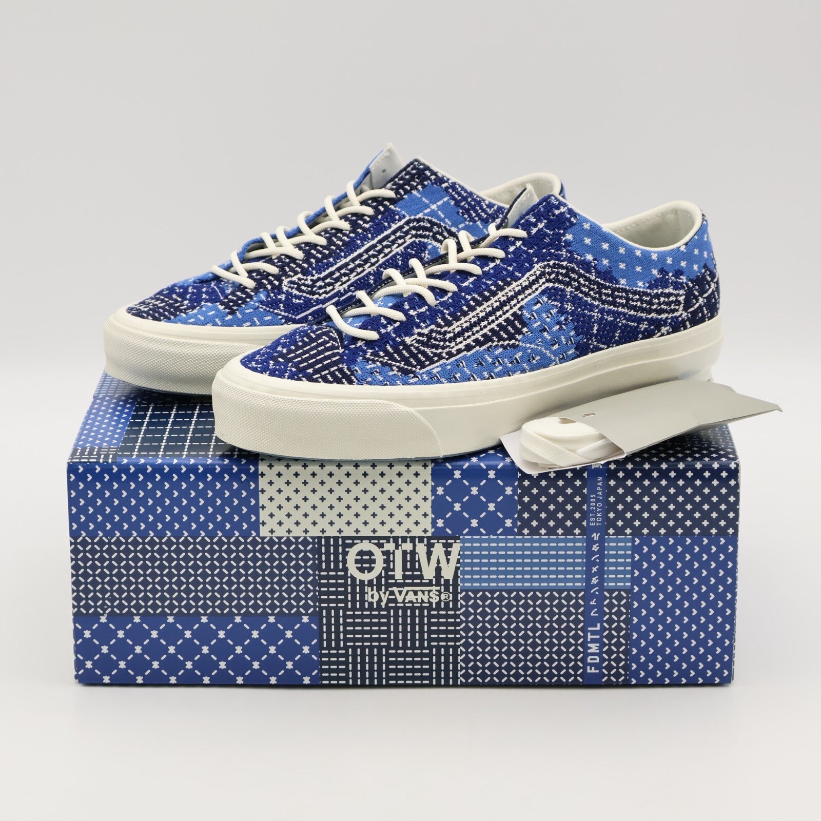 VN000SHXBLU FDMTL Ã OTW by Vans Old Skool 36 Denim (Men's)