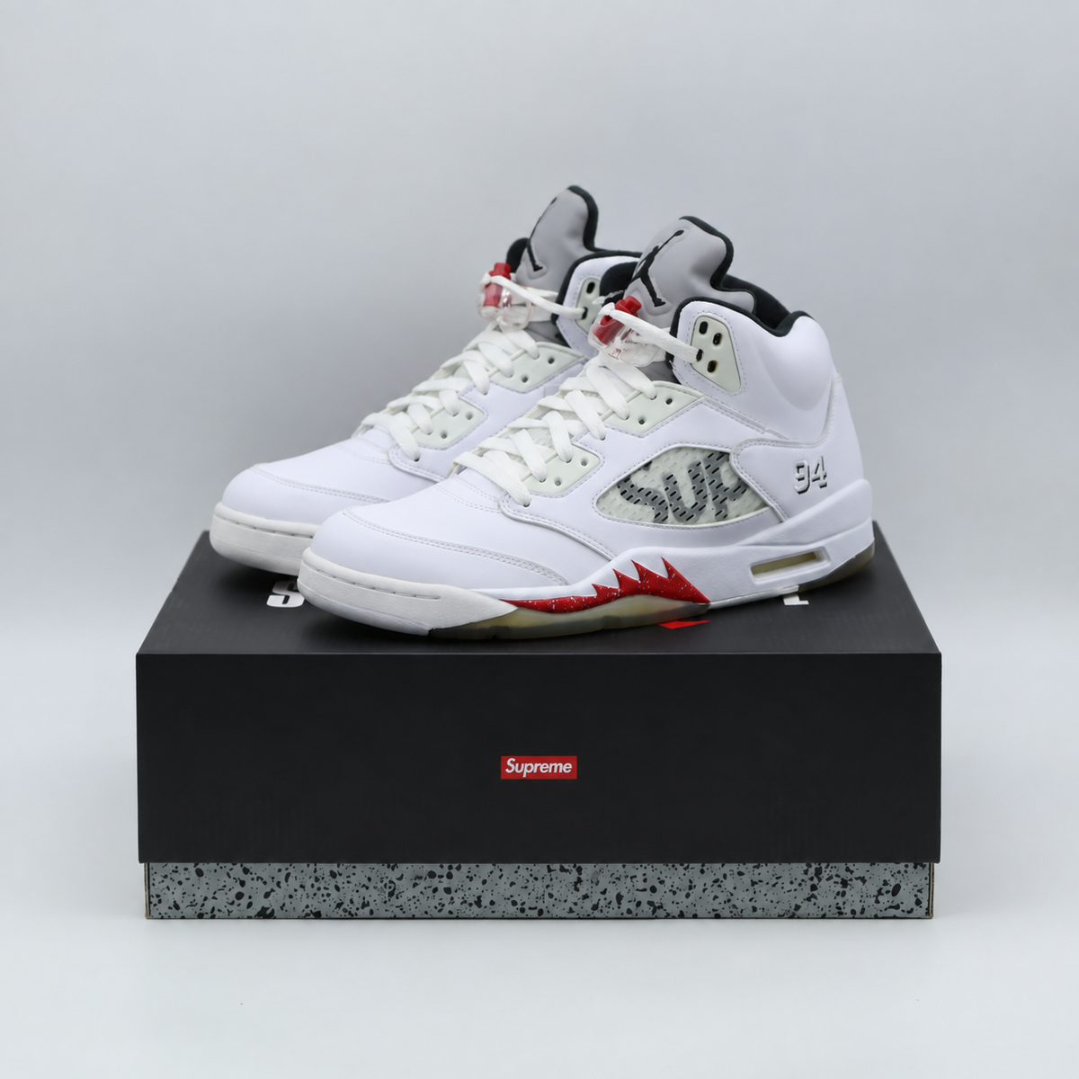 824371-101 Supreme Nike Air Jordan 5 Retro White (Men's)