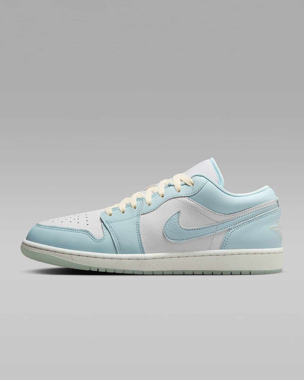 HJ5999-400 Nike Air Jordan 1 Low SE Glacier Blue Summit White Guava Ice (Men's)