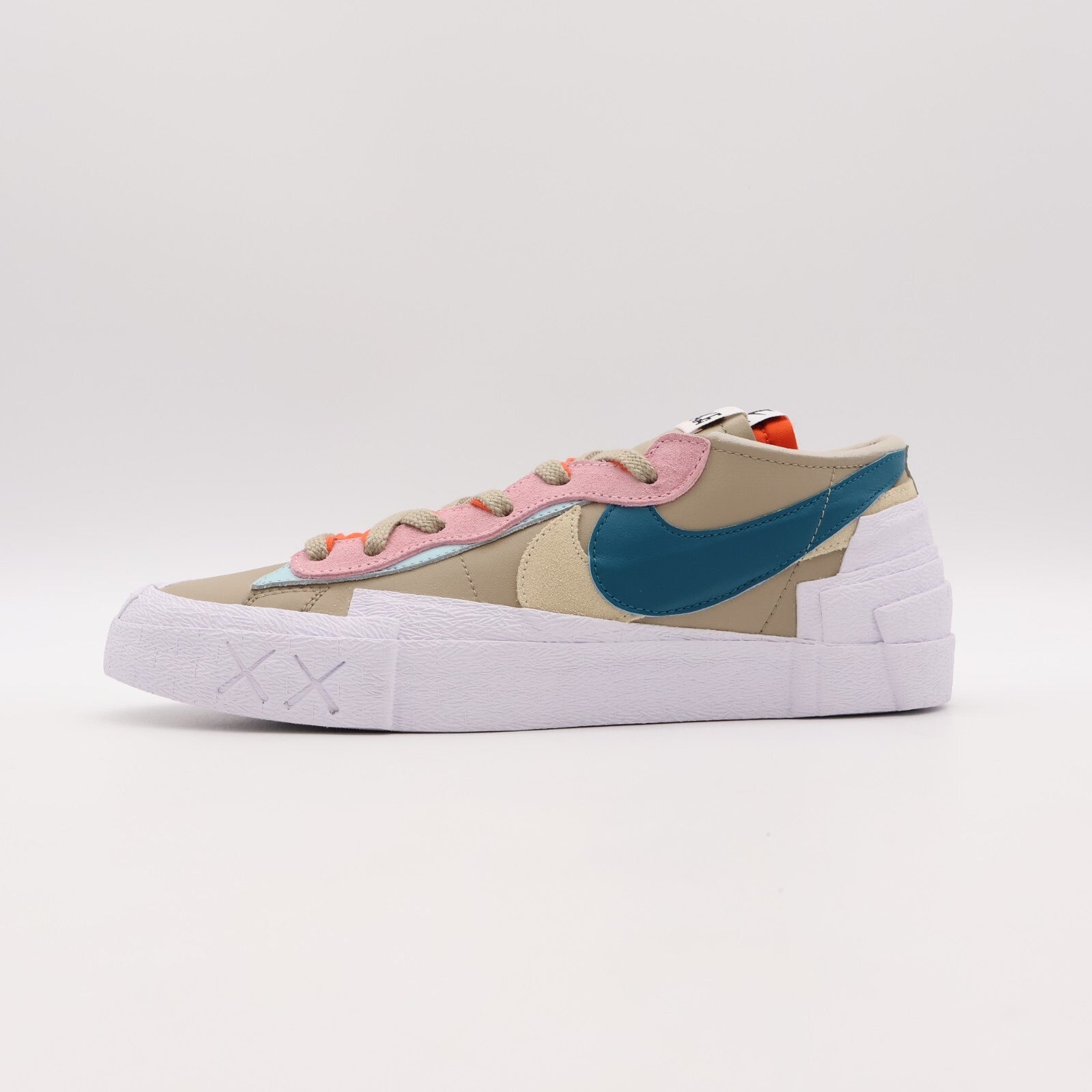 DM7901-200 KAWS sacai Nike Blazer Low Reed Brown Beige Ivory Blue Orange (Men's)