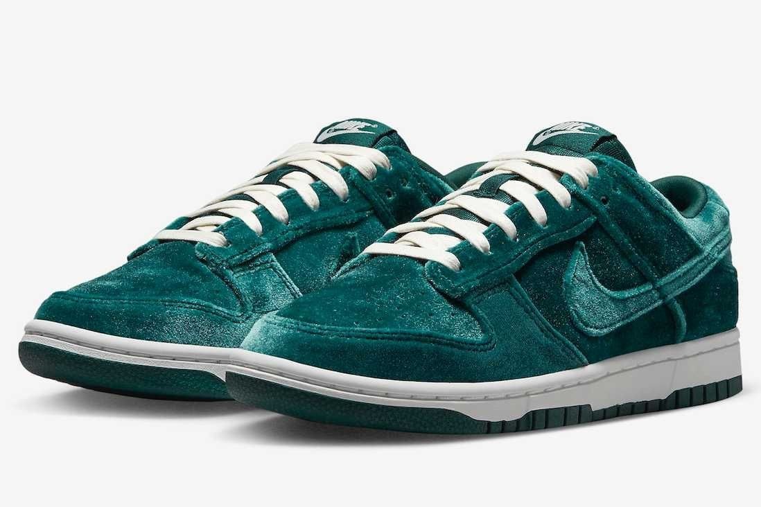 DZ5224-300 Nike Dunk Low "Atomic Teal" (Women's)