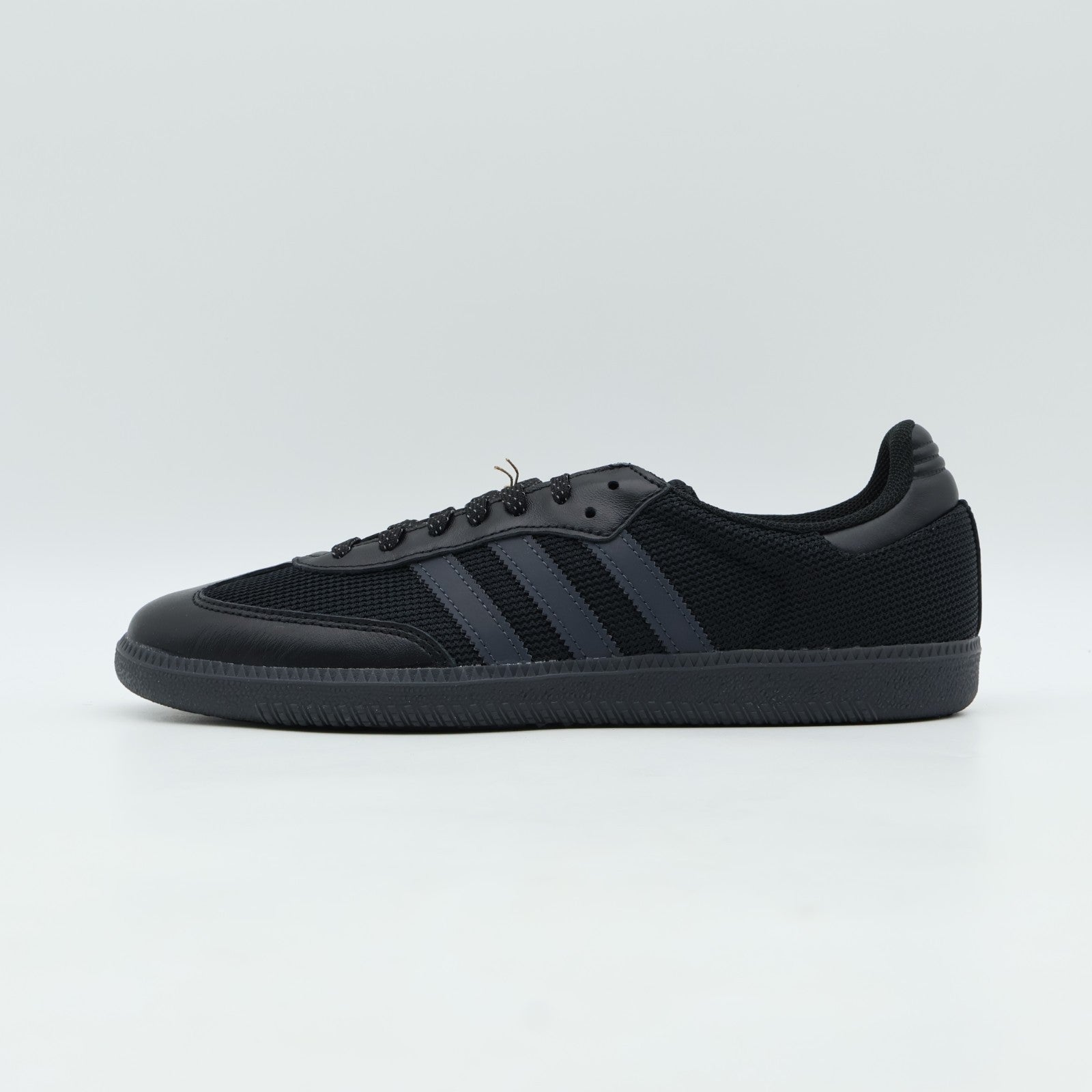 JR0901 adidas Originals Samba OG Core Black Carbon Silver Metallic (Men's)