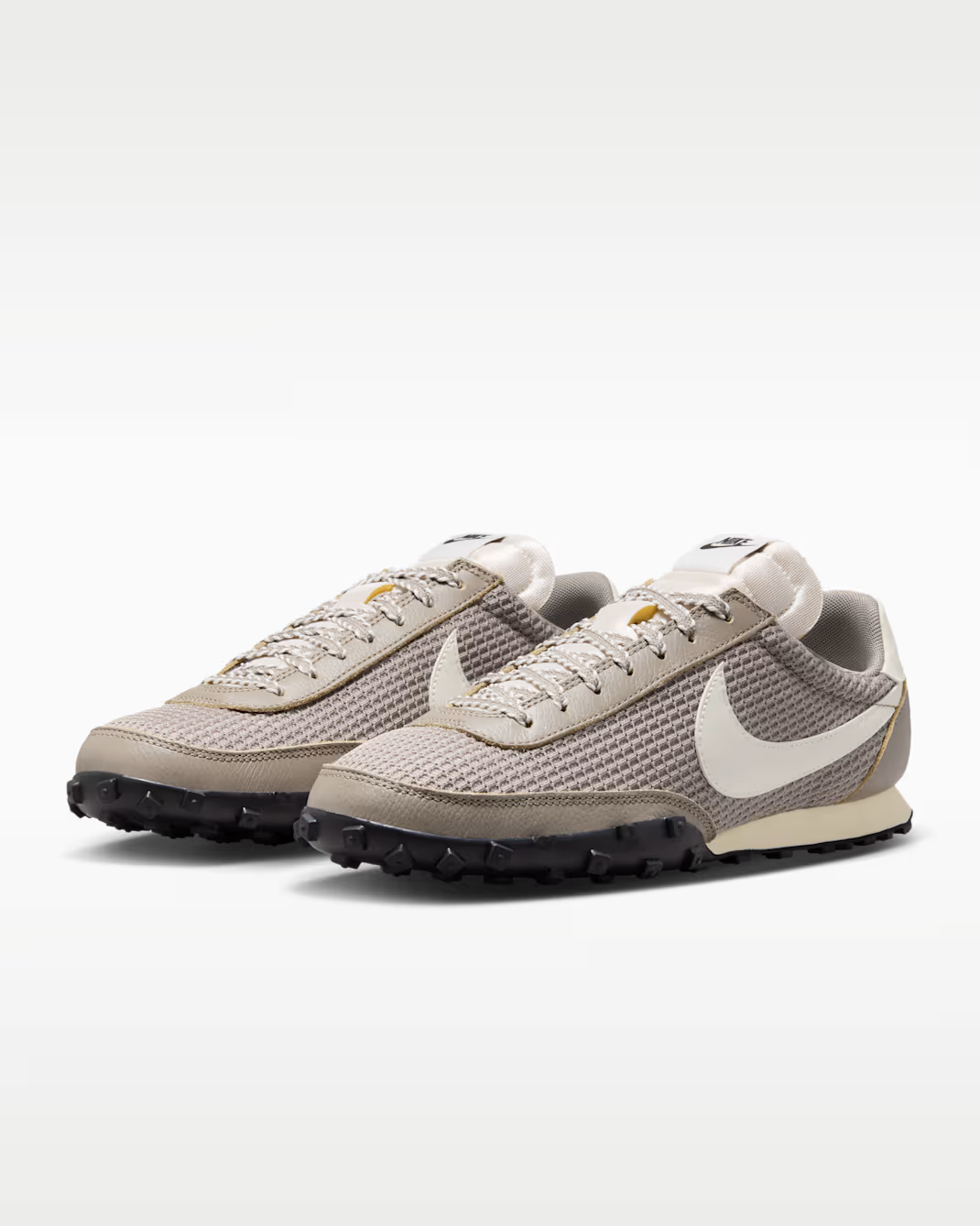 IM8673-001 Nike Waffle Racer SE "Moon Fossil/Sail/Shadow Brown"