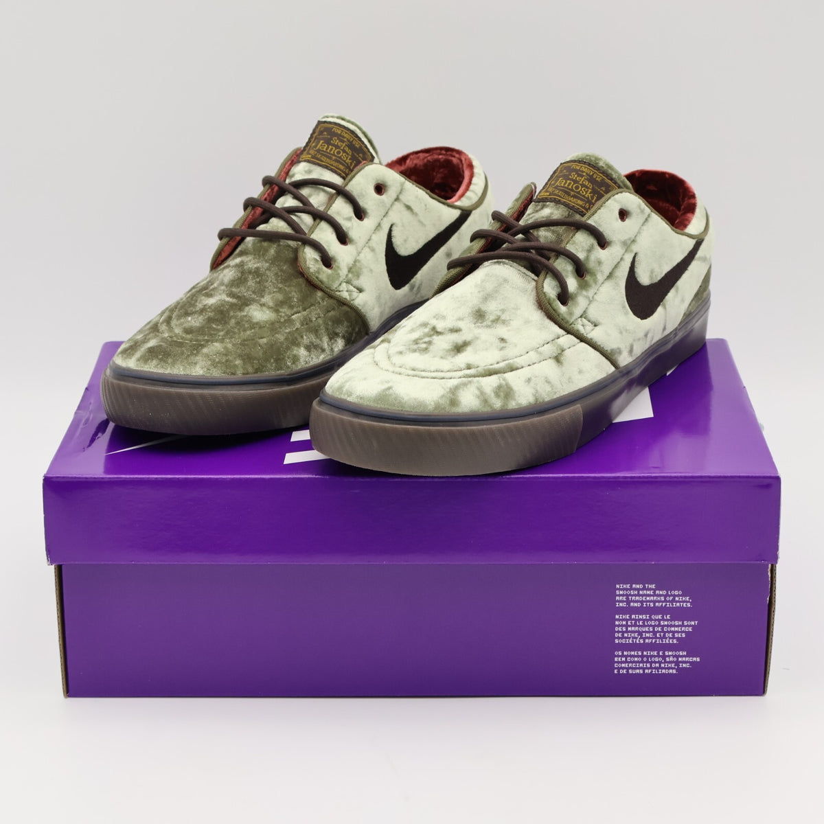 FZ1302-200 Nike SB Zoom Janoski OG SE City of Cinema (Men's)