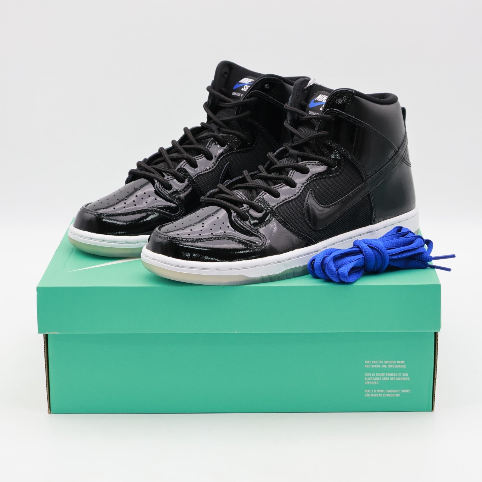 BQ6826-002 Nike SB Dunk High Space Jam (Men's)