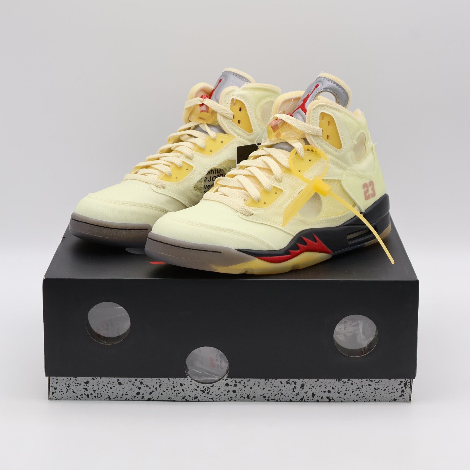DH8565-100 Off-White à Nike Air Jordan 5 Sail (Men's)