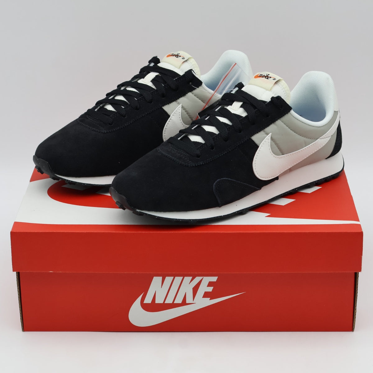 898031-001 Nike Pre Montreal '17 Shoes Black Pale Grey Sail Sail (Men's)