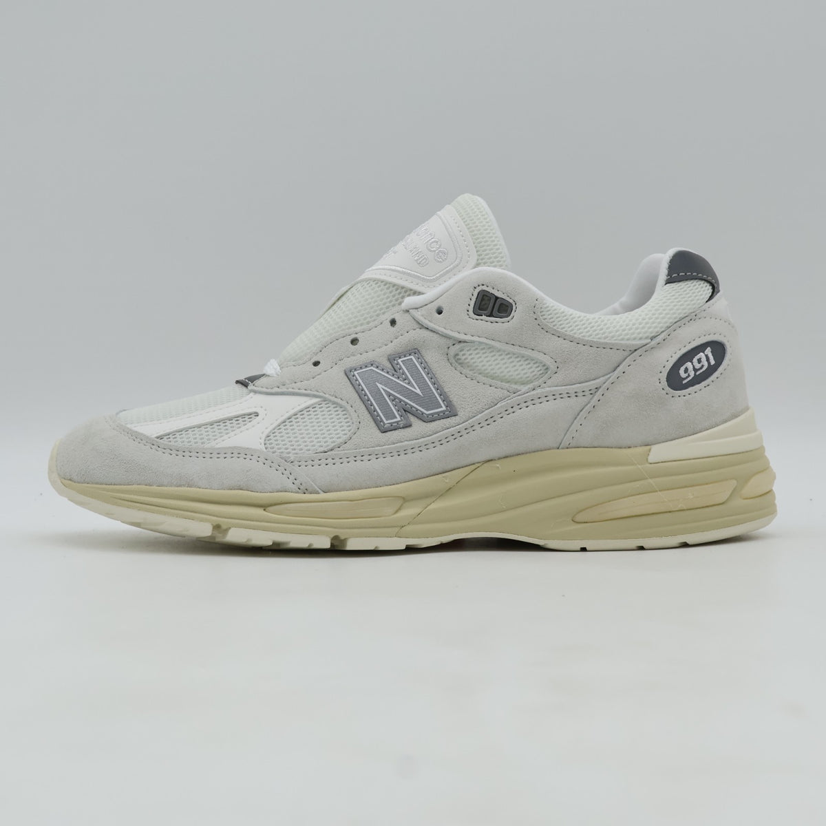 U991OW2 New Balance 991V2 Wind Chime (Men's)