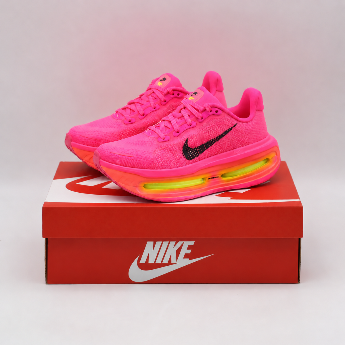HM5973-603 Nike Vomero Premium Hyper Pink Digital Pink Volt Black (Women's)