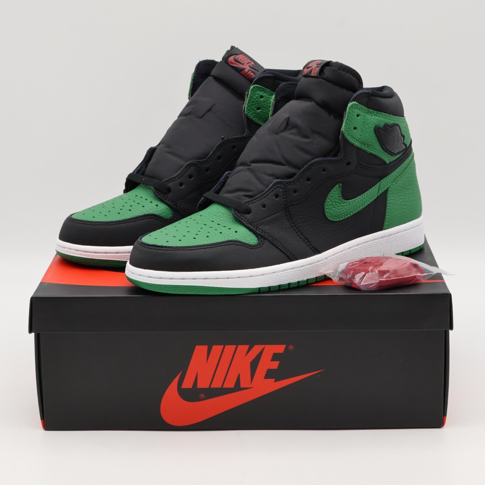 555088-030 Nike Air Jordan 1 Retro High OG Pine Green White Black Gym Red(Men's)
