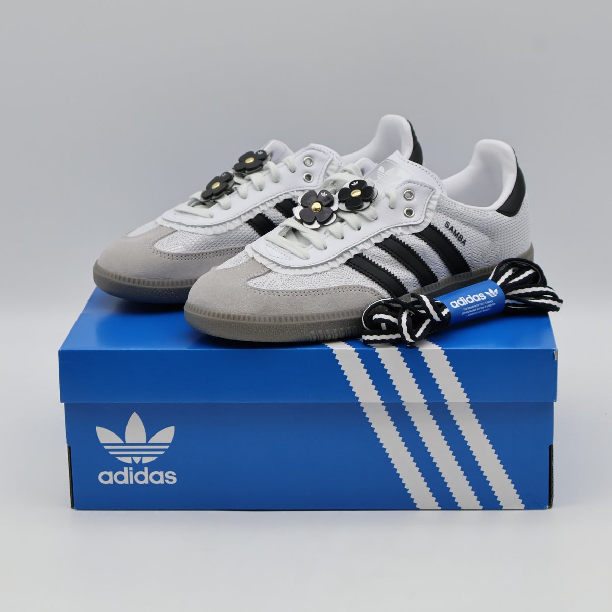 IH3371 adidas Samba OG Lace Flower (Women's)