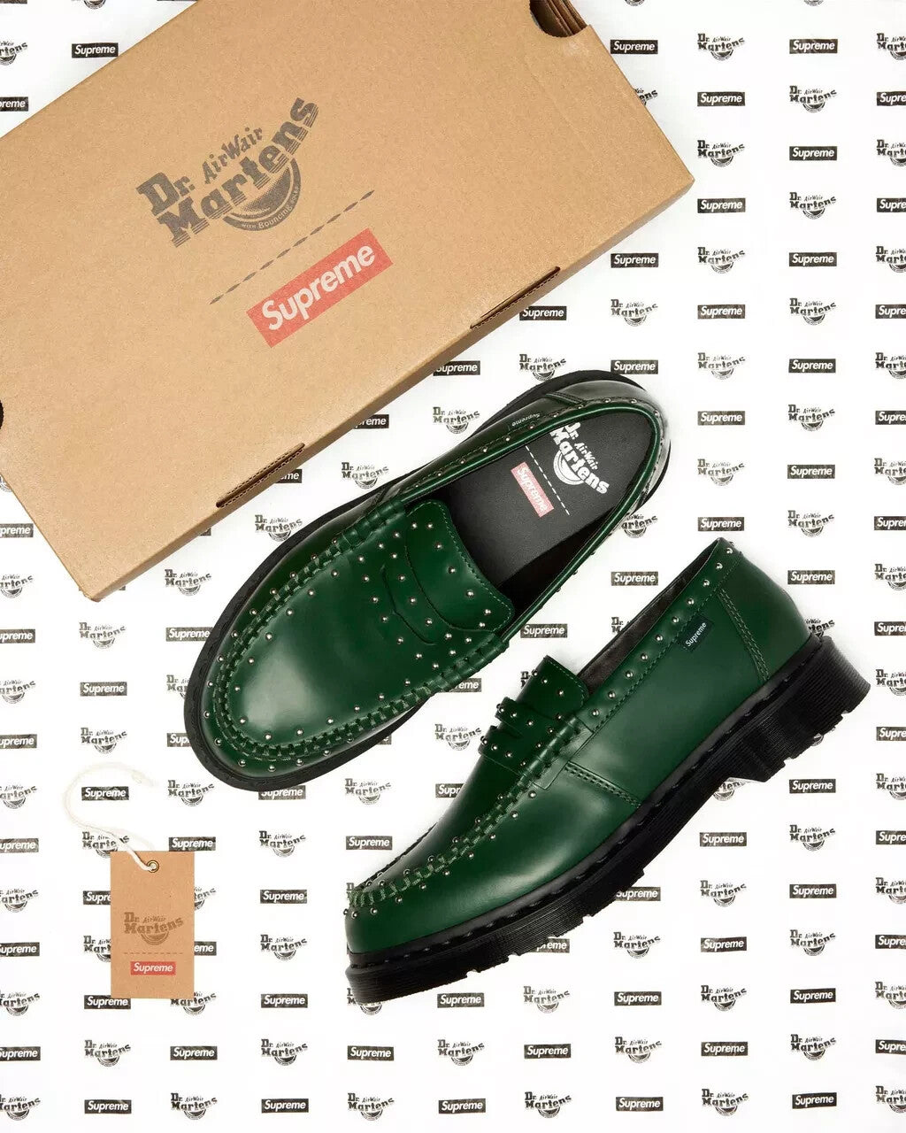 41873300 Supreme à Dr.Martens Studded Penton Loafer Dark Green 25SS Week (Men's)