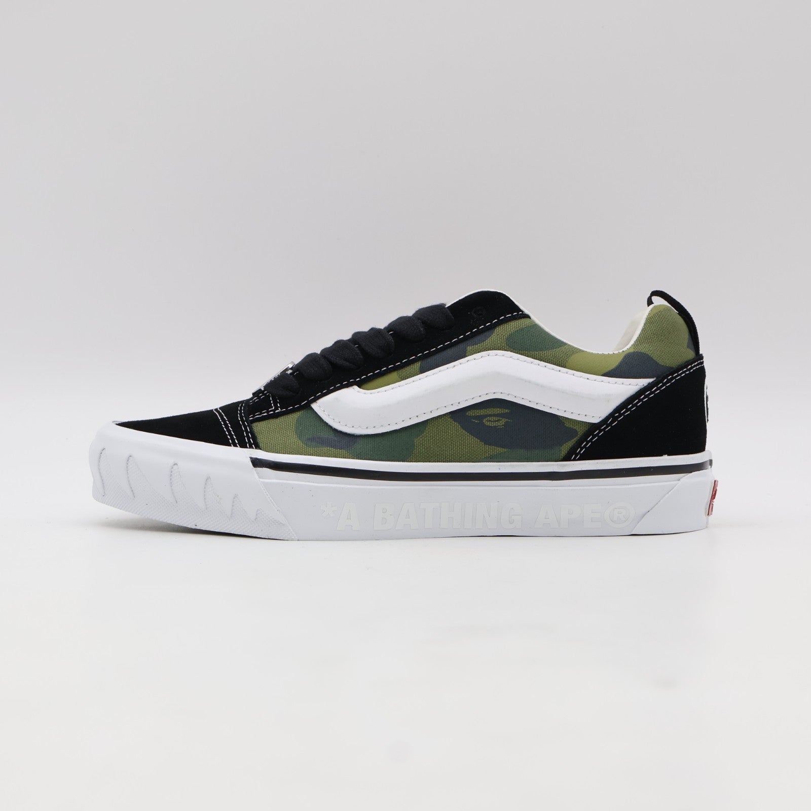 VN000Z39W09 A BATHING APE Ã Vans Premium Knu Skool "Camo Green" (Men's)