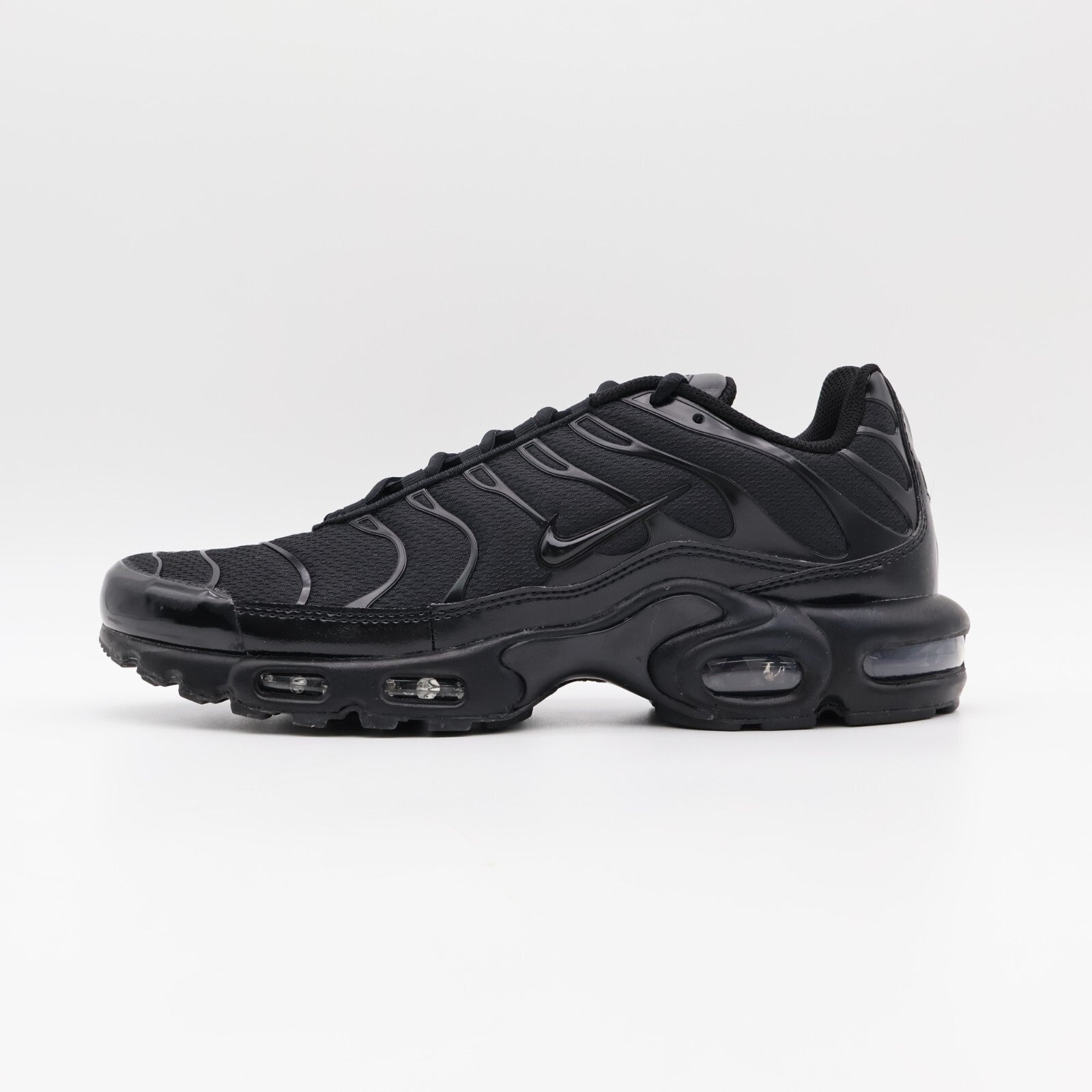 604133-050 Nike Air Max Plus Triple Black (Men's)
