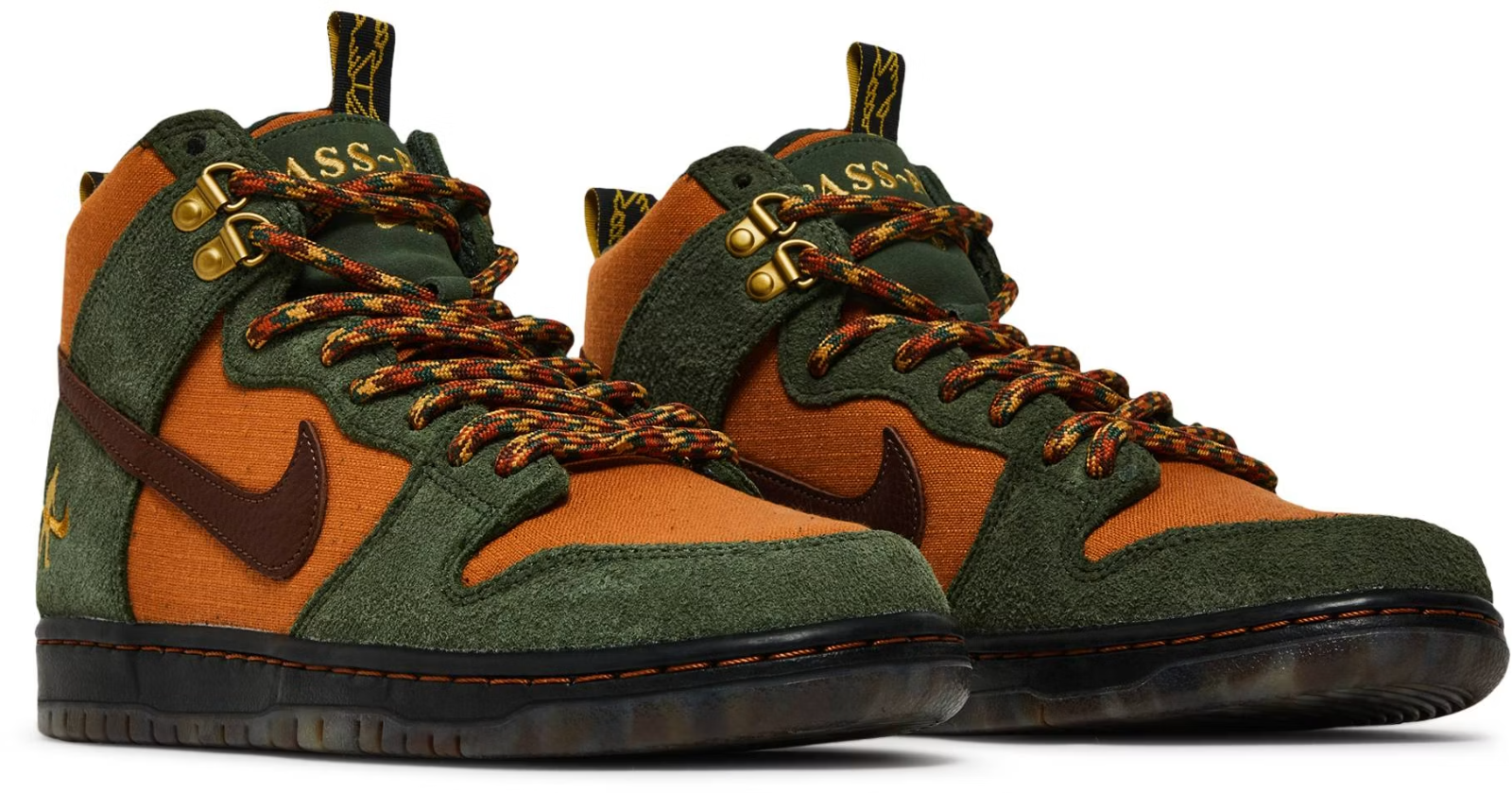 DO6119-300 PASS~PORT Ã Nike SB Dunk High "Work Boot" (Men's)