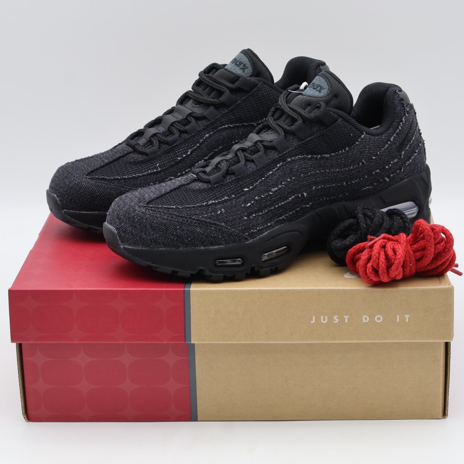 HM4743-001 Levi's Nike Air Max 95 OG Denim Black (Men's)