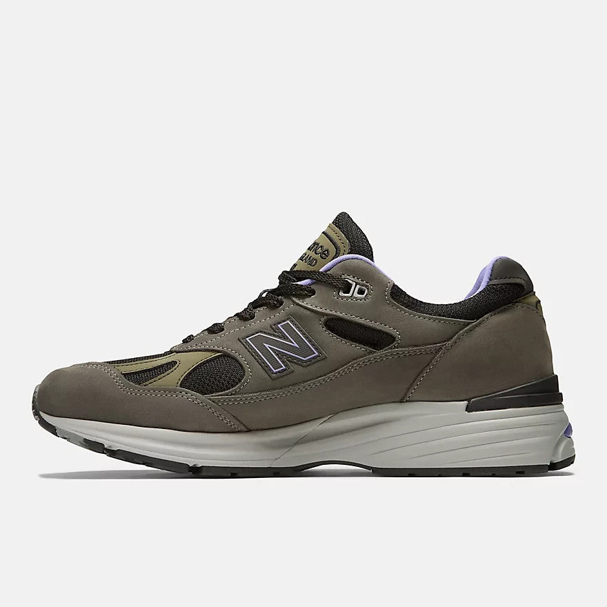 U991GP2 New Balance 991V2 Raven (Men's)