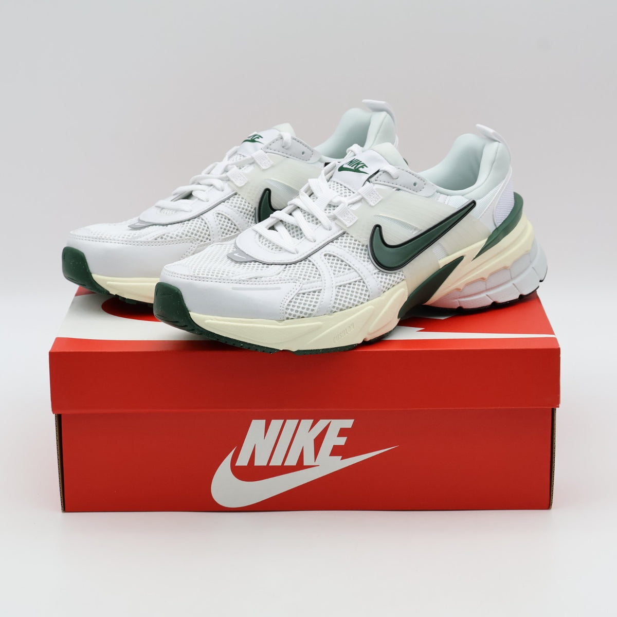 FD0736-101 Nike V2K Run White Platinum Tint (Women's)