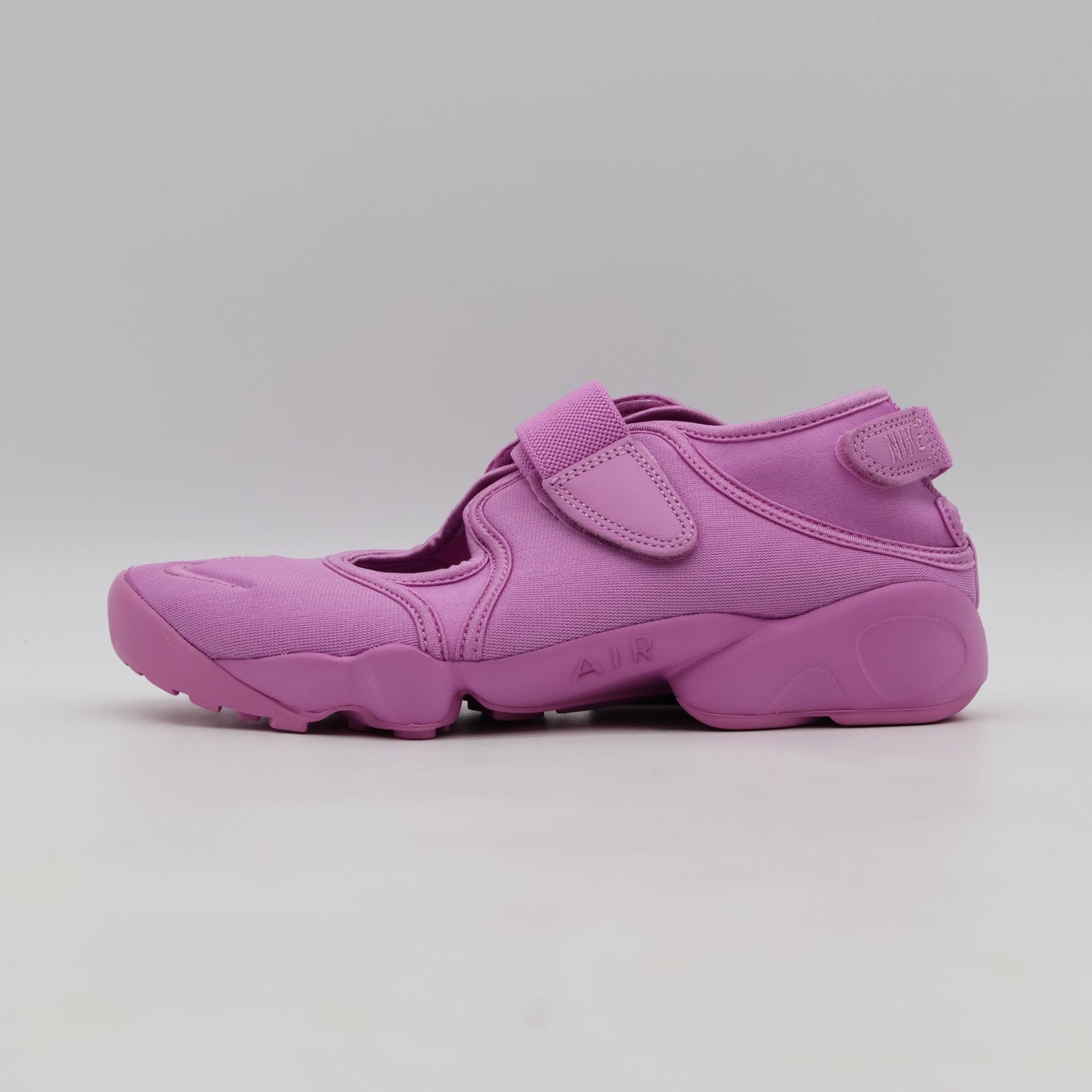 IV6058-500 Nike Air Rift "Light Magenta" (Women's)