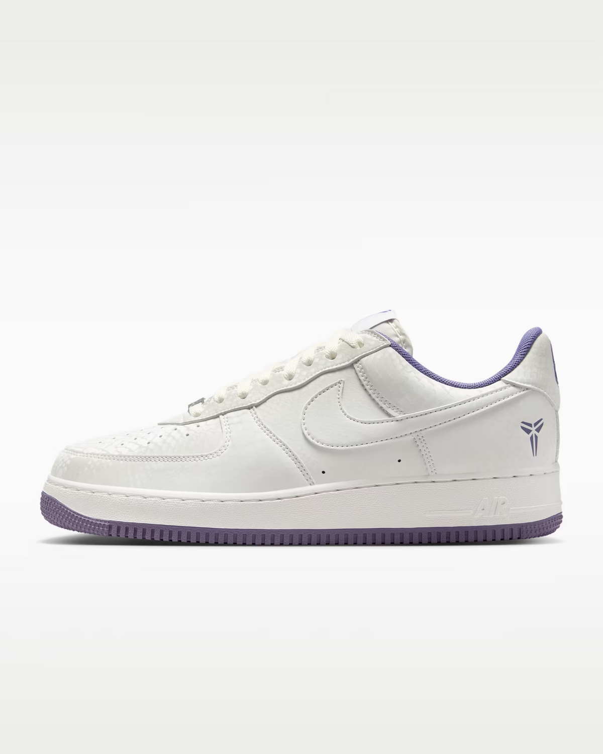 IB0018-102 Kobe Bryant à Nike Air Force 1 Low "Summit White/Daybreak" (Men's)