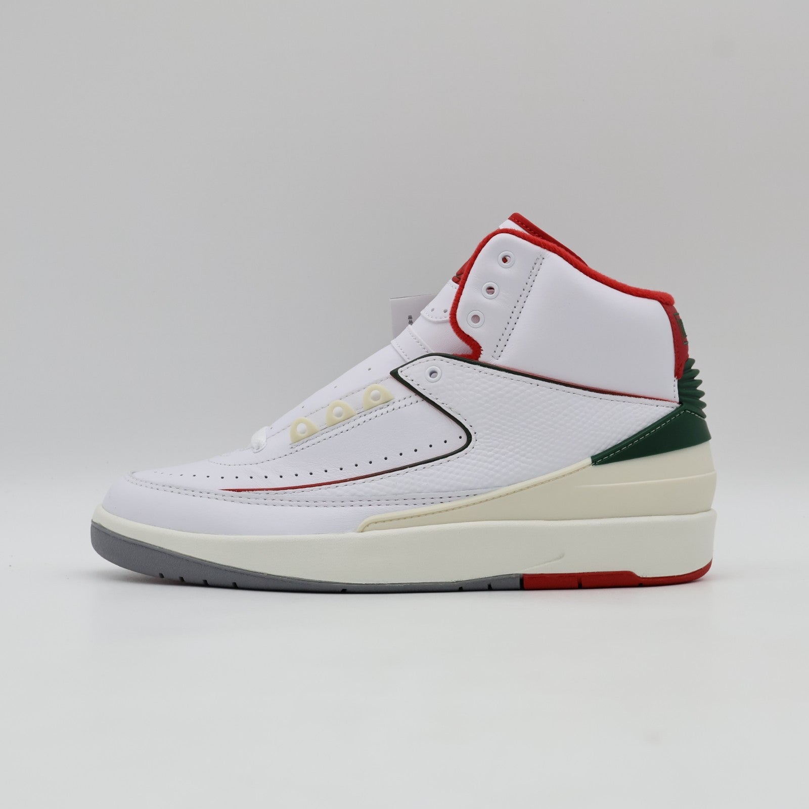 DR8884-101 Nike Air Jordan 2 Retro Origins (Men's)