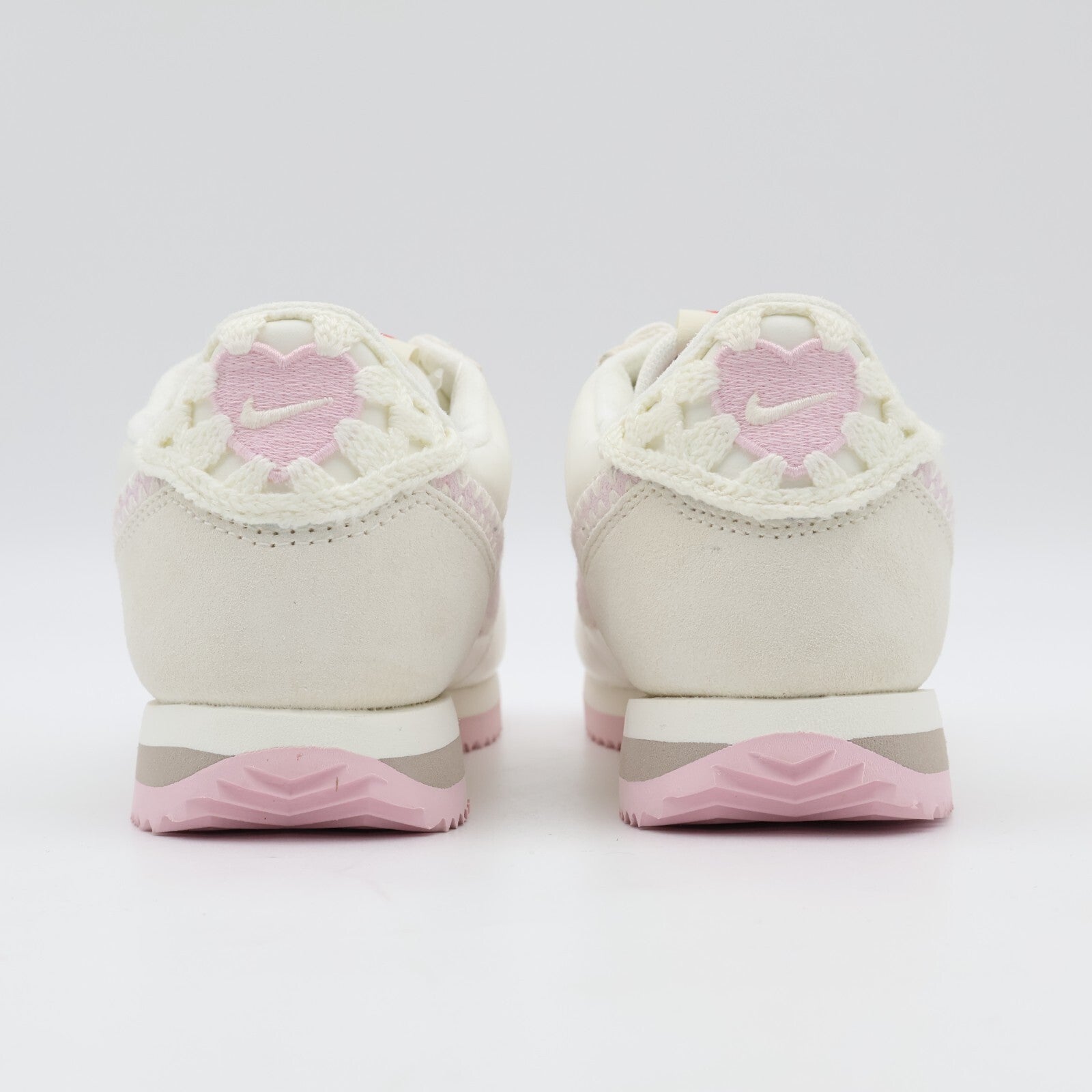 HV6012-161 Nike Women's Cortez Valentine's Day (Women's)