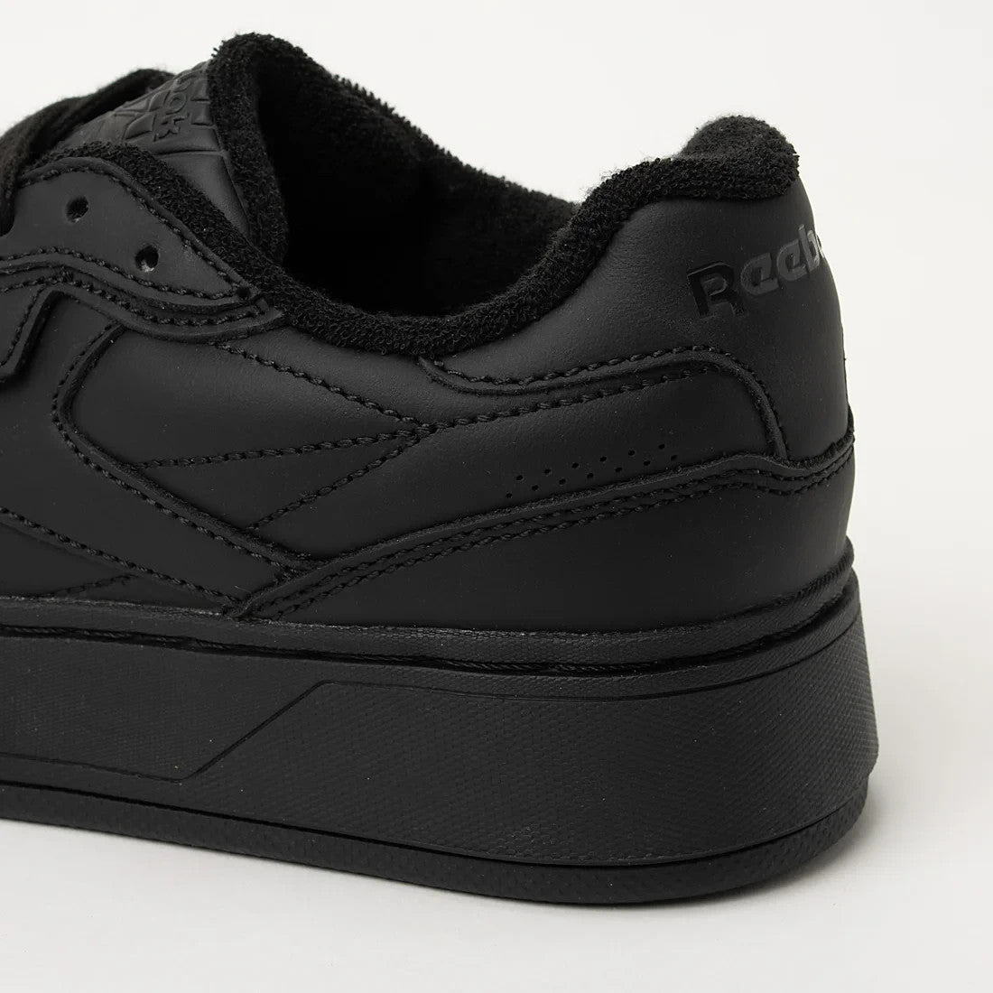 100261825 Reebok Club C LTD "Black"