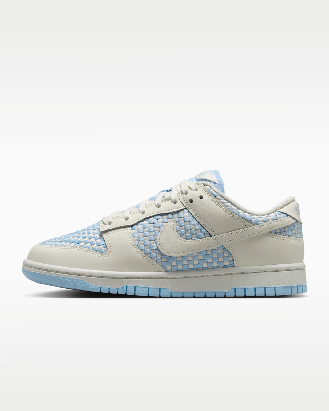 IH2476-401 Nike Dunk Low "Hydrogen Blue/Sail" (Women's)