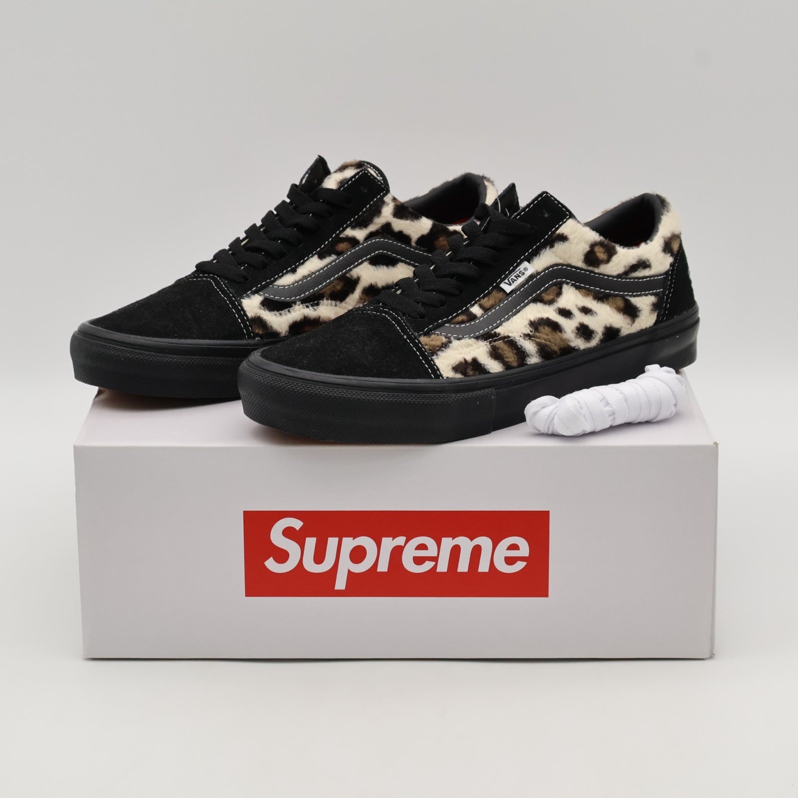 VN0A5FCBBM8 Supreme Vans Leopard Old Skool Black White (Men's)