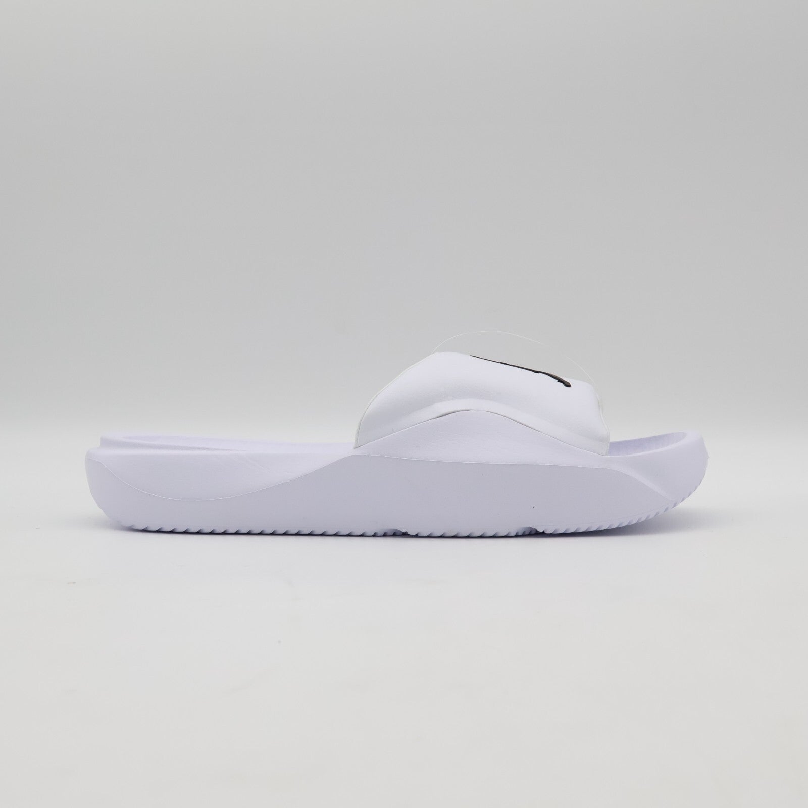 HF3263-100 Nike Jordan Franchise Slide White Black (Men's)