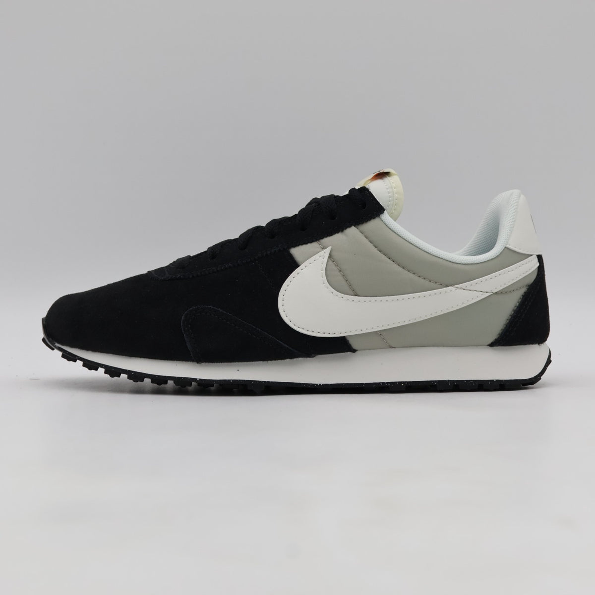 898031-001 Nike Pre Montreal '17 Shoes Black Pale Grey Sail Sail (Men's)