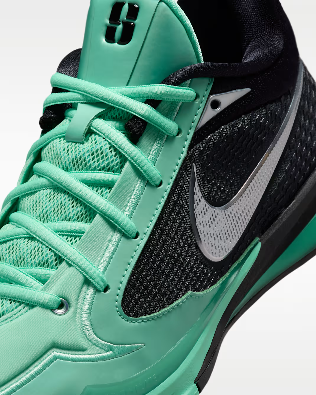 II0402-300 Nike Sabrina 4 "Green Glow" (II0402-300/II0403-300) (Women's)