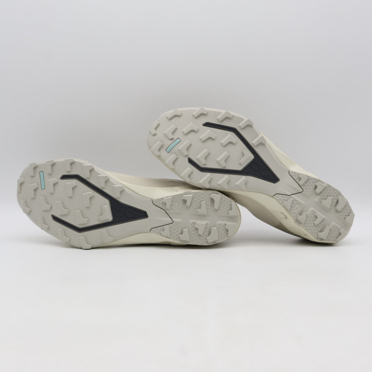3ME30652971 POST ARCHIVE FACTION On Cloudventure Peak PAF Ice Moon (Men's)